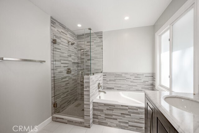 Building Photo - 3914 Benedict Canyon Dr