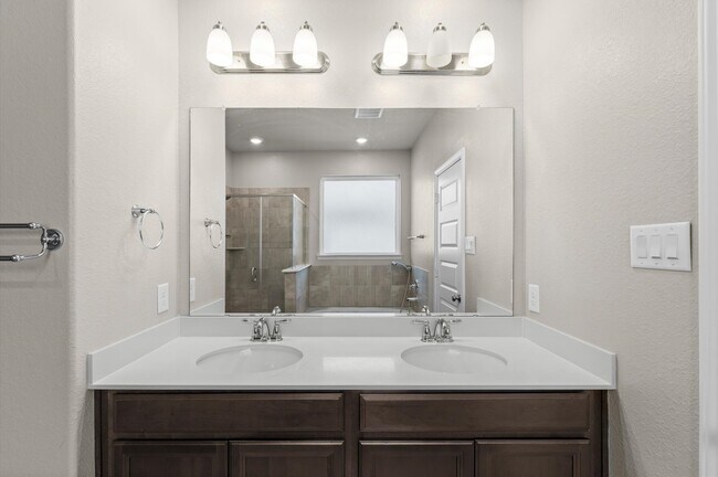 Building Photo - 13103 Everpine Trl