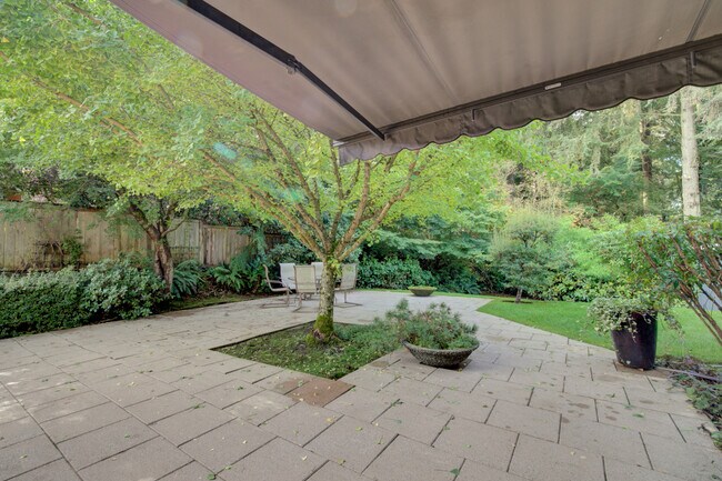 Building Photo - 8241 45th Ave NE