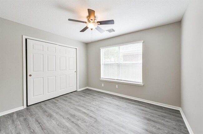 Building Photo - 14622 Bladenboro Dr