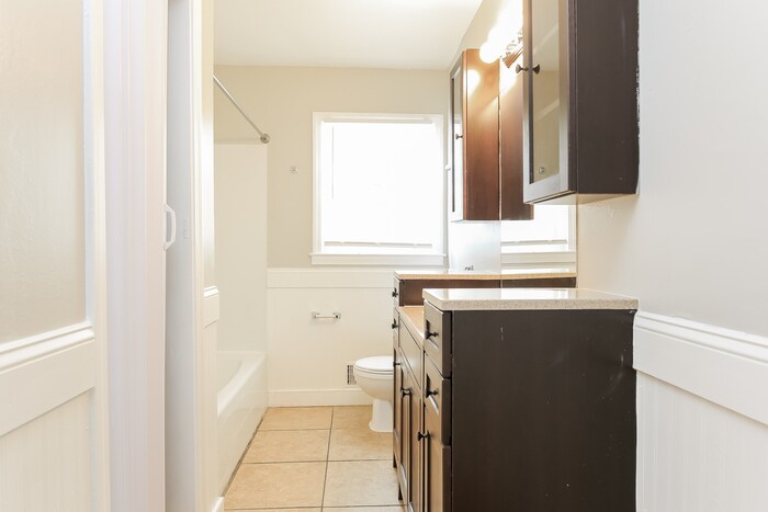 Building Photo - 12 Woodleigh Dr