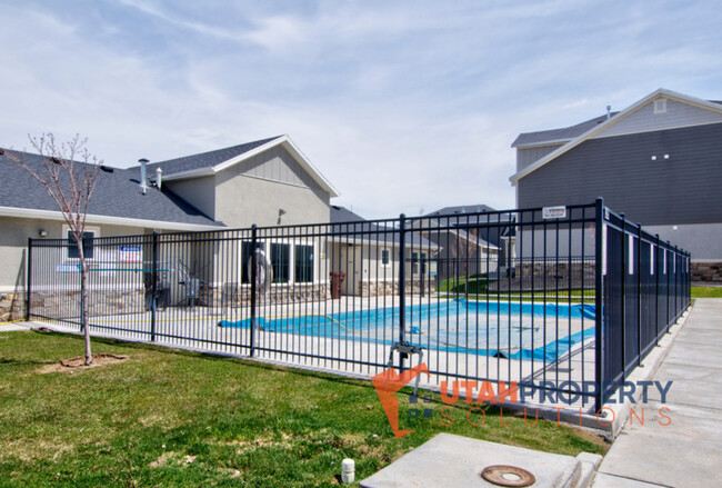 Building Photo - 14357 S Sherwell Ct