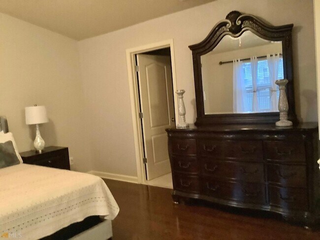 Building Photo - 1519 Creek Bend Ln NW