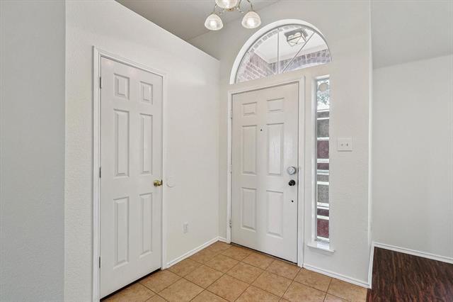 Building Photo - 3124 Creekside Dr