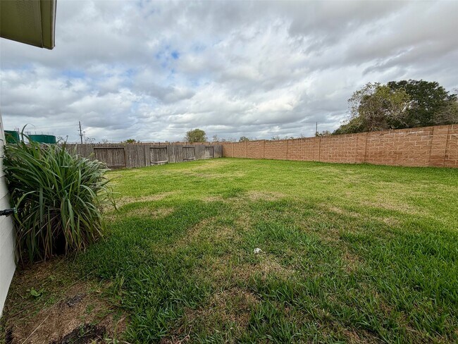 Building Photo - 5103 Indian Pine Ln