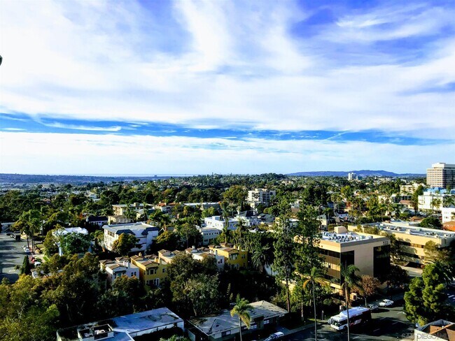 Building Photo - 475 Redwood St