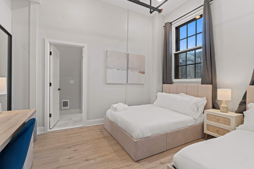 Building Photo - 116 N 15th St