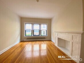 Building Photo - 2 bedroom in EVANSTON IL 60202