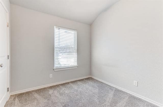 Building Photo - 513 S Spears St