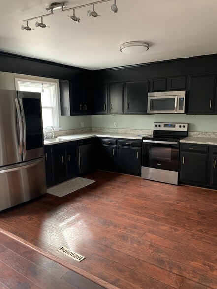 Building Photo - 145 Georgetown Grn