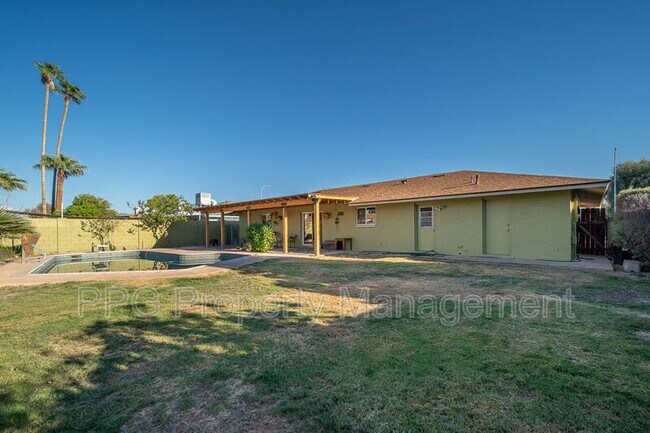Building Photo - 456 W Jasper Dr