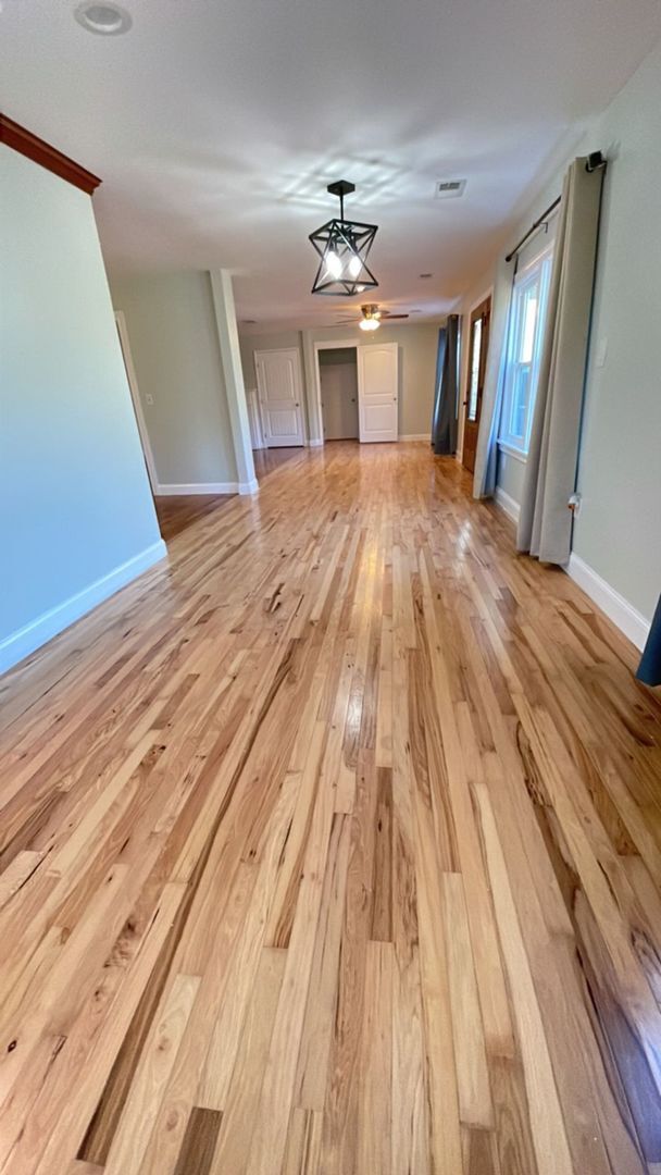 Building Photo - Rare Opportunity on nearly 3 acres!