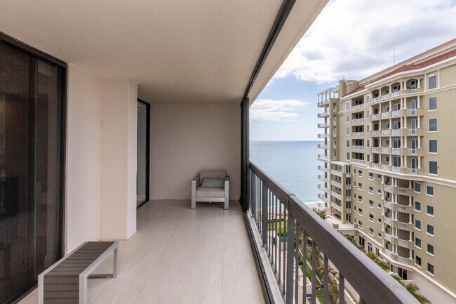 Building Photo - 5380 N Ocean Dr