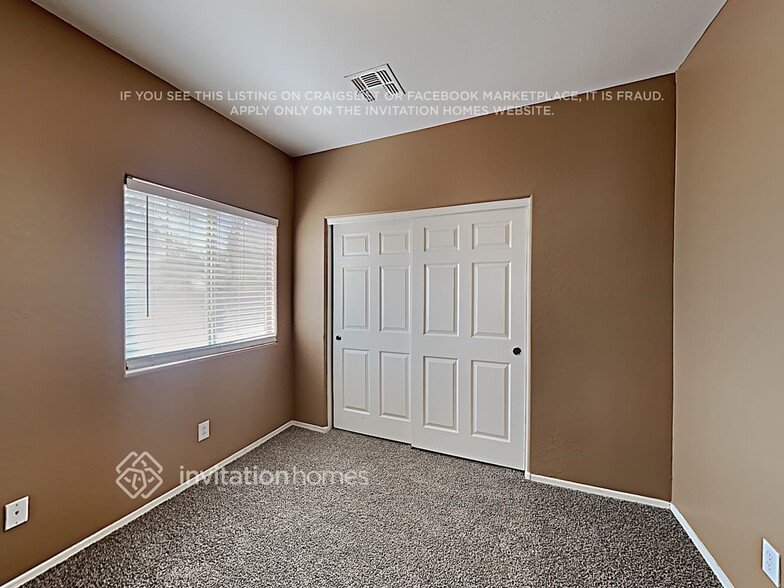 Building Photo - 14087 W Country Gables Dr
