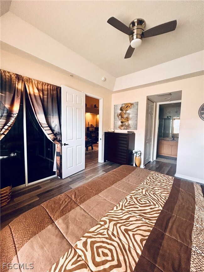 Building Photo - 1137 Van Loon Commons Cir