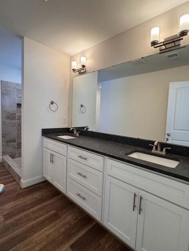Building Photo - TRAVELERS REST RENTAL ALERT!