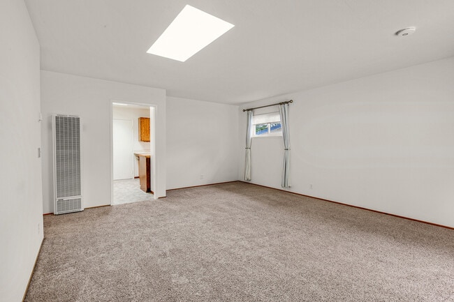 Building Photo - 1163 Crespi Dr