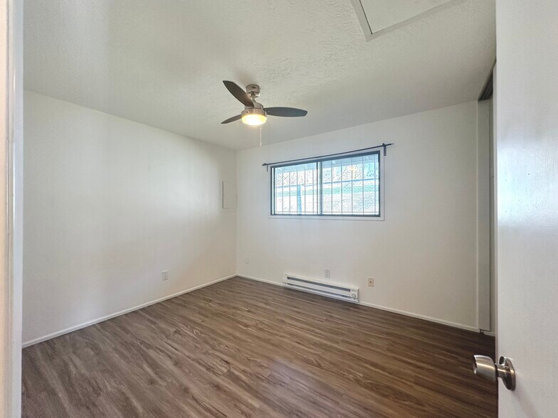 Building Photo - 4115 SE Raymond St