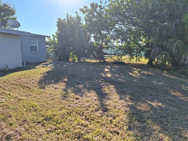 Building Photo - 21528 Kenyon Ave