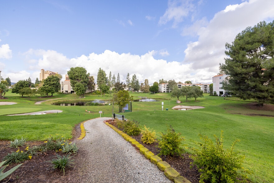 Building Photo - 3168 Via Vista