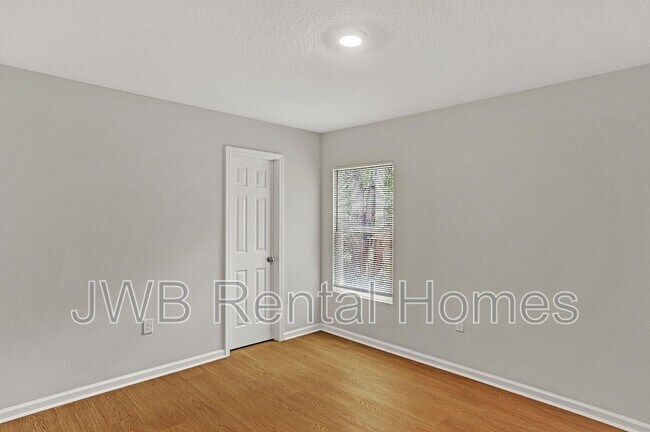 Building Photo - 6009 Dunmire Ave