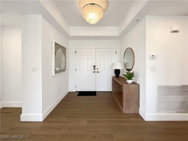 Primary Photo - 401 Bayfront Pl