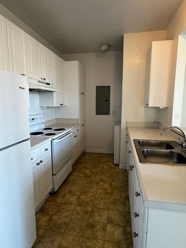 Building Photo - Red Mill Village