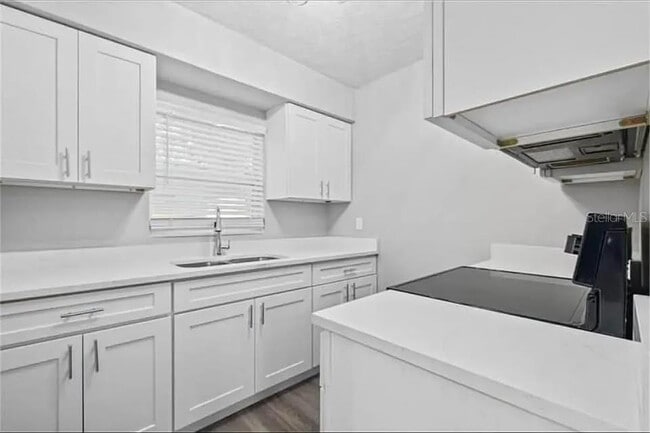 Building Photo - 2904 Emerson Ave S