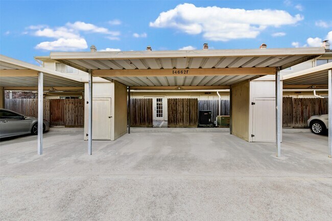 Building Photo - 14662 Perthshire Rd