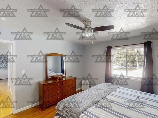 Building Photo - Beautiful Moose Creek Residence | 2 Beds, 1 Bath, Garage, and Heat Included