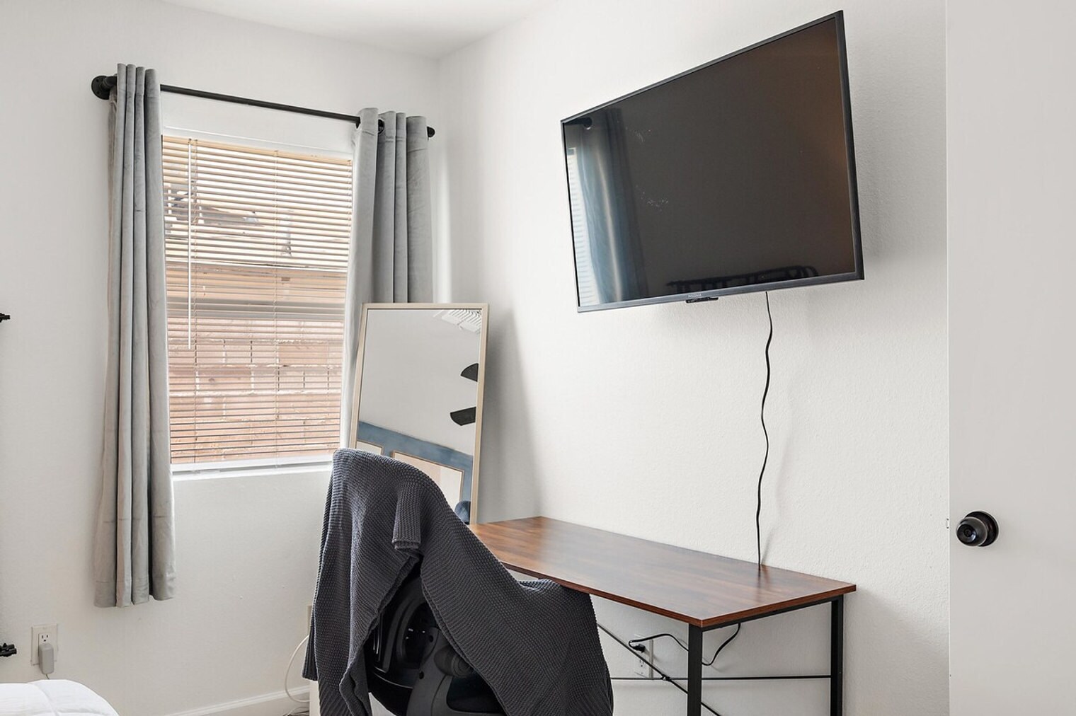 Building Photo - 5233 N 23rd Ave