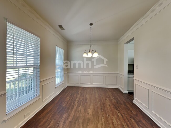 Building Photo - 4732 Sunburst Ln