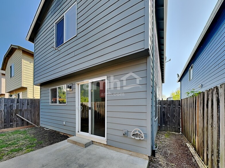 Building Photo - 475 Donna Dr