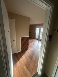 Building Photo - 713 Springfield Rd