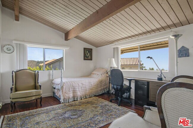 Building Photo - 2546 Cordelia Rd