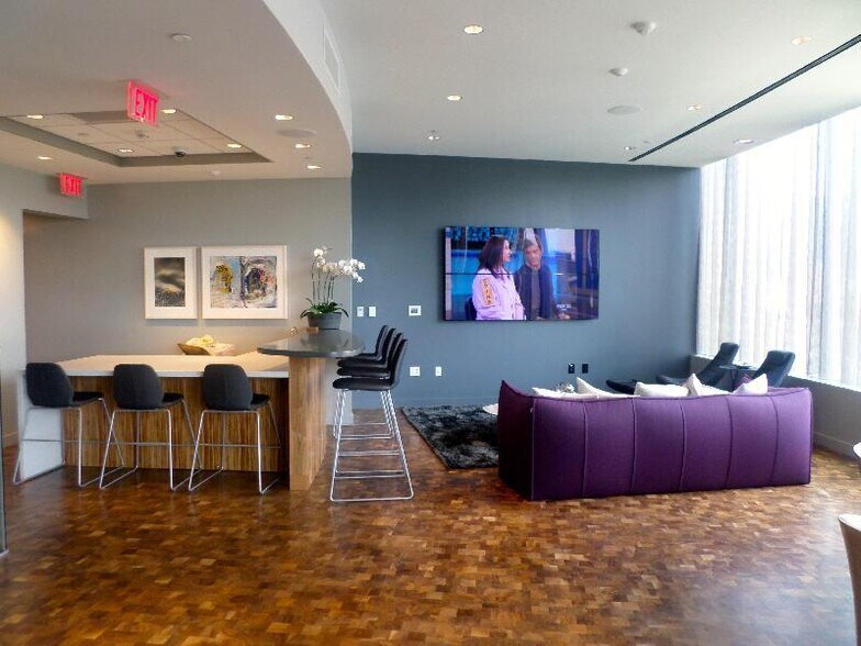 Building Photo - 120 Kingston St