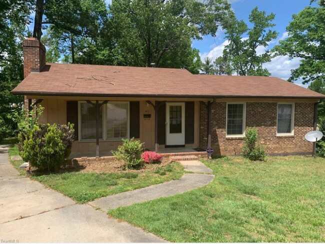 Primary Photo - 3 Bedroom 2 bath home with basement locate...