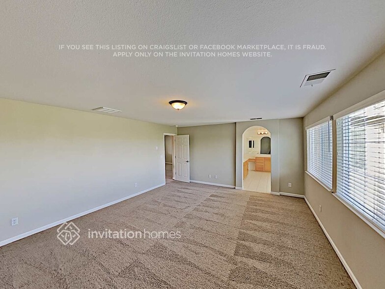 Building Photo - 1279 Regent Cir
