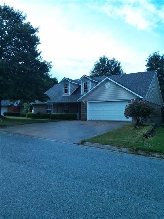 Primary Photo - 3053 Setter St