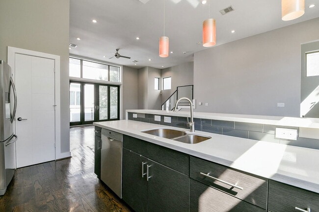 Building Photo - 3215 Garrow St