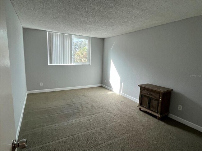 Building Photo - 2700 Coconut Bay Ln