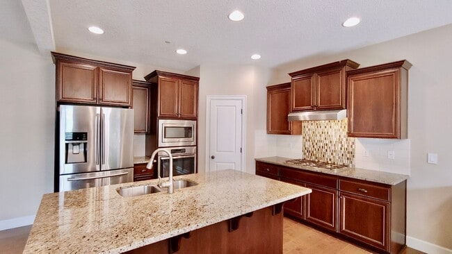 Building Photo - Beautiful Cedar Mills Home With An Easy Co...
