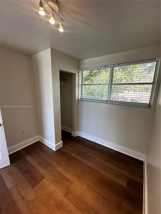 Building Photo - 5903 N Miami Ave