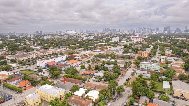 Building Photo - 2506 SW 9th St