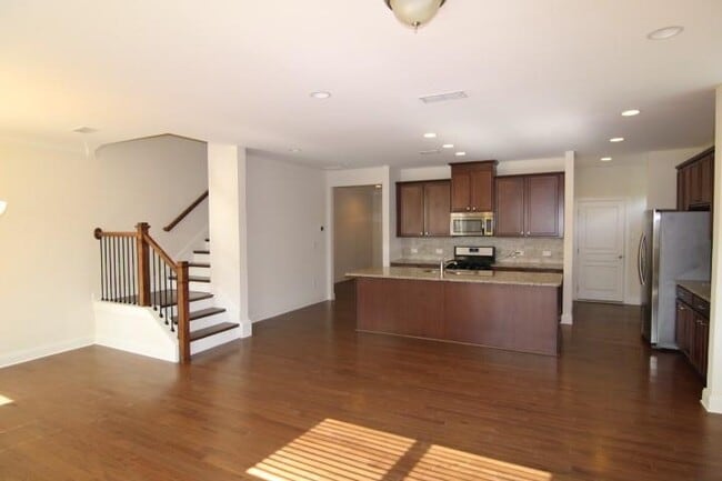 Building Photo - 8305 Harlond Way