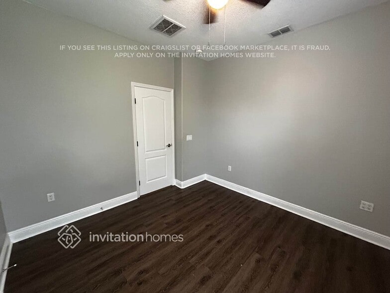 Building Photo - 2909 Dunhill Cir