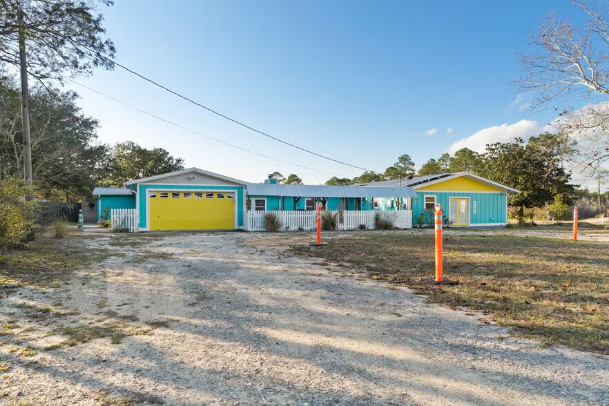 Building Photo - 8549 Bay River Rd