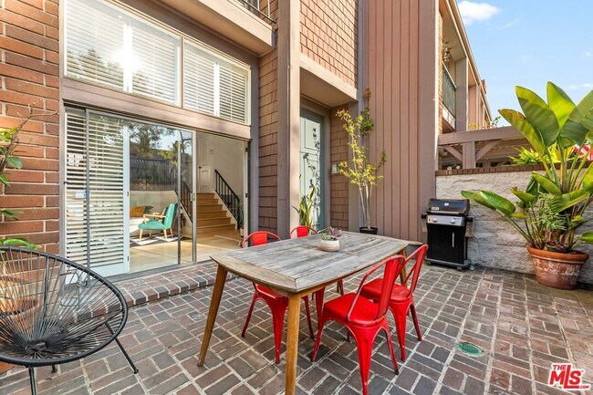 Building Photo - 4608 Glencoe Ave