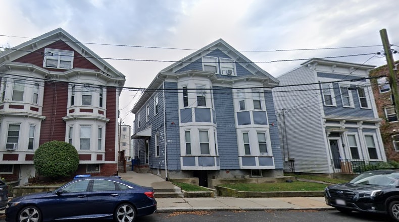 Building Photo - 220 Banks St