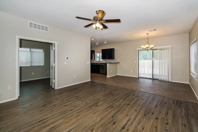 Building Photo - 4149 E Coolbrooke Dr